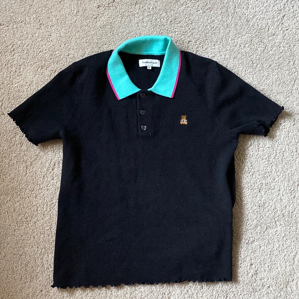 NWOT Teddy Fresh cropped shirt. Size medium